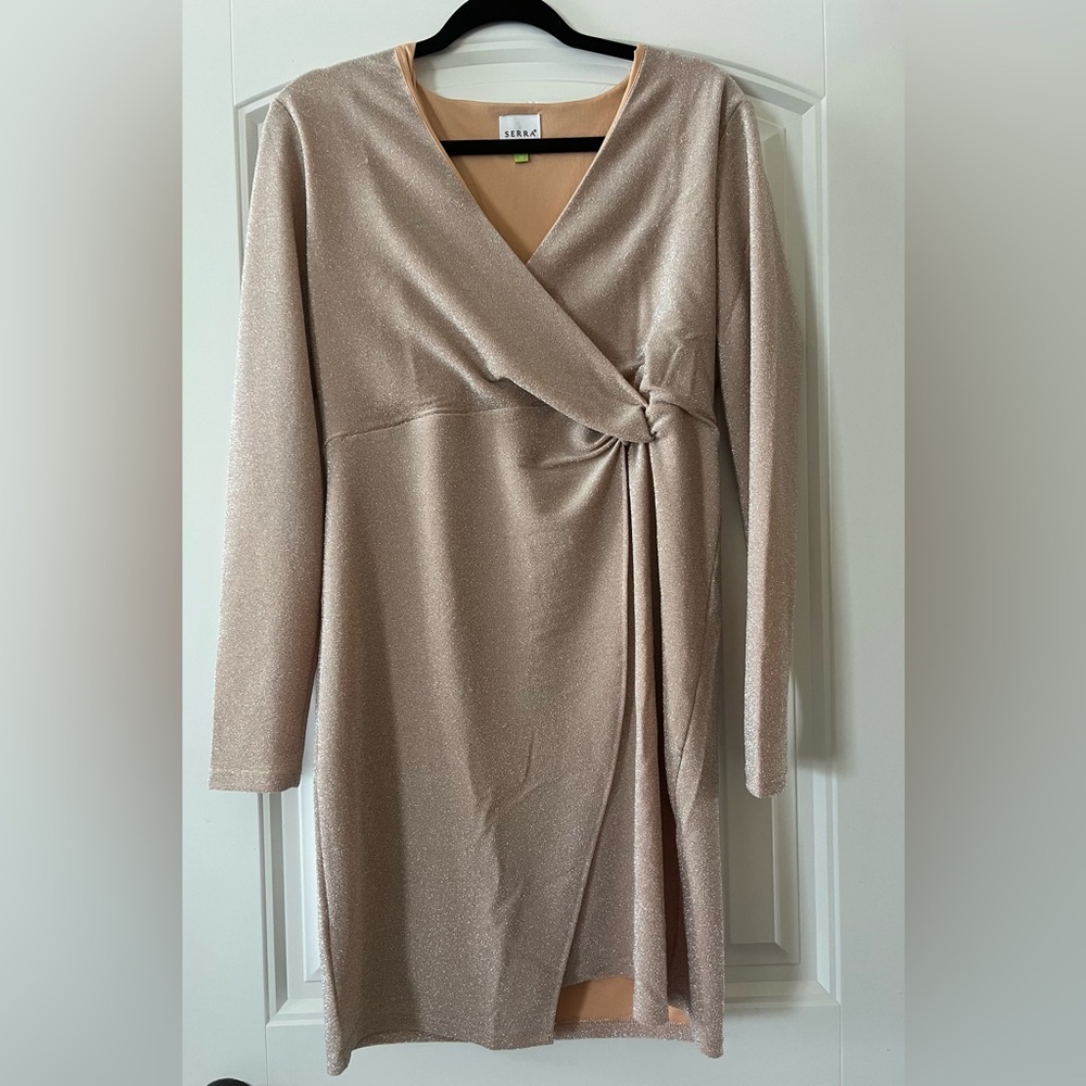 ALDI Serra Tan Taupe Shimmer Womens Front Wrap Holiday Party Dress Medium